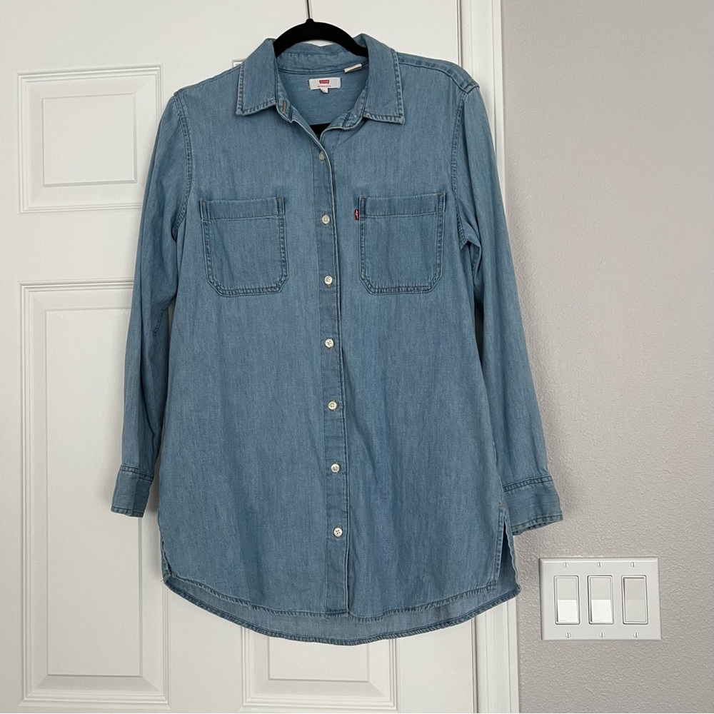 Levi’s denim button up long sleeve top